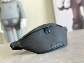 Picture of Louis Vuitton Mens Bags _SKUfw123921465fw